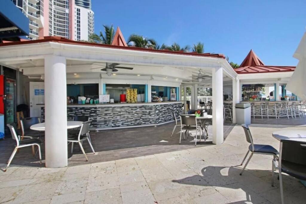 Alojamiento Con Balcon Hacia La Playa 115 Miami Beach Kültér fotó